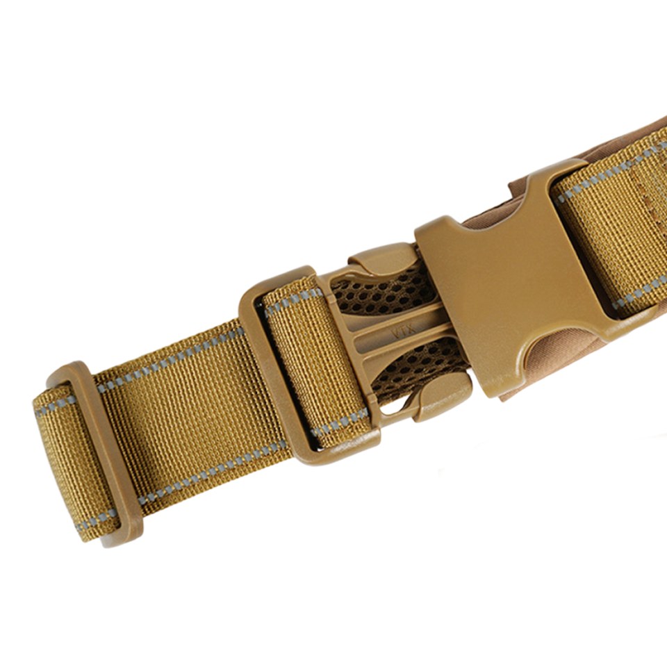 Side-release buckle and 1000D nylon webbing close-up